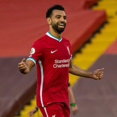 حكاية محمد صلاح مع الفقراء والمشردين في  شوارع مدينة ليفربول