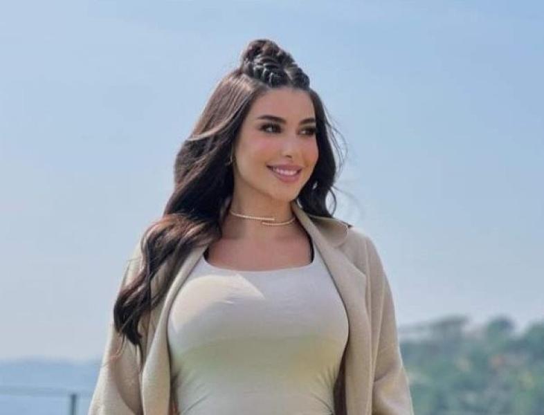 الفنانة ياسمين صبري