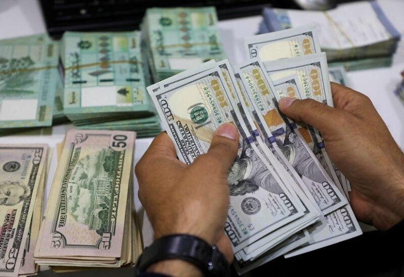 سعر الدولار والعملات في البنوك اليوم