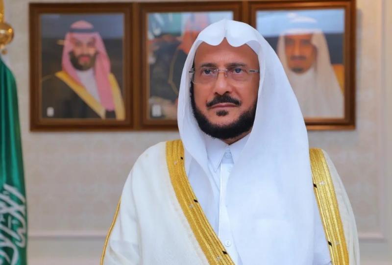 من هو محمد عبد اللطيف آل الشيخ الذي هزّ رحيله المملكة العربية السعودية؟