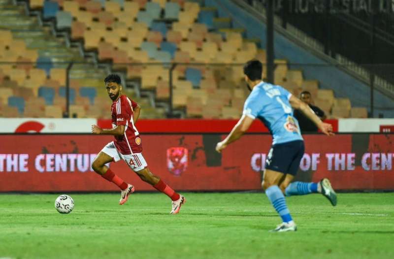 القنوات الناقلة لمباراة الأهلي وبيراميدز في الدوري المصري الليلة